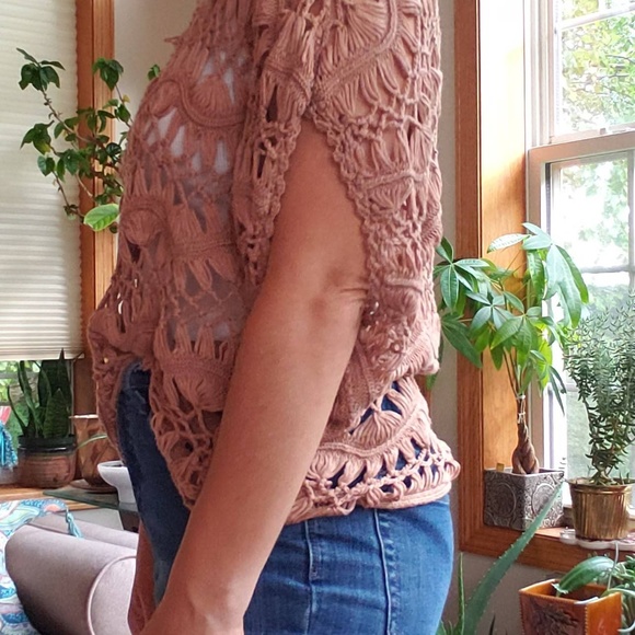 Rose Macrame Sweater - Picture 4 of 7